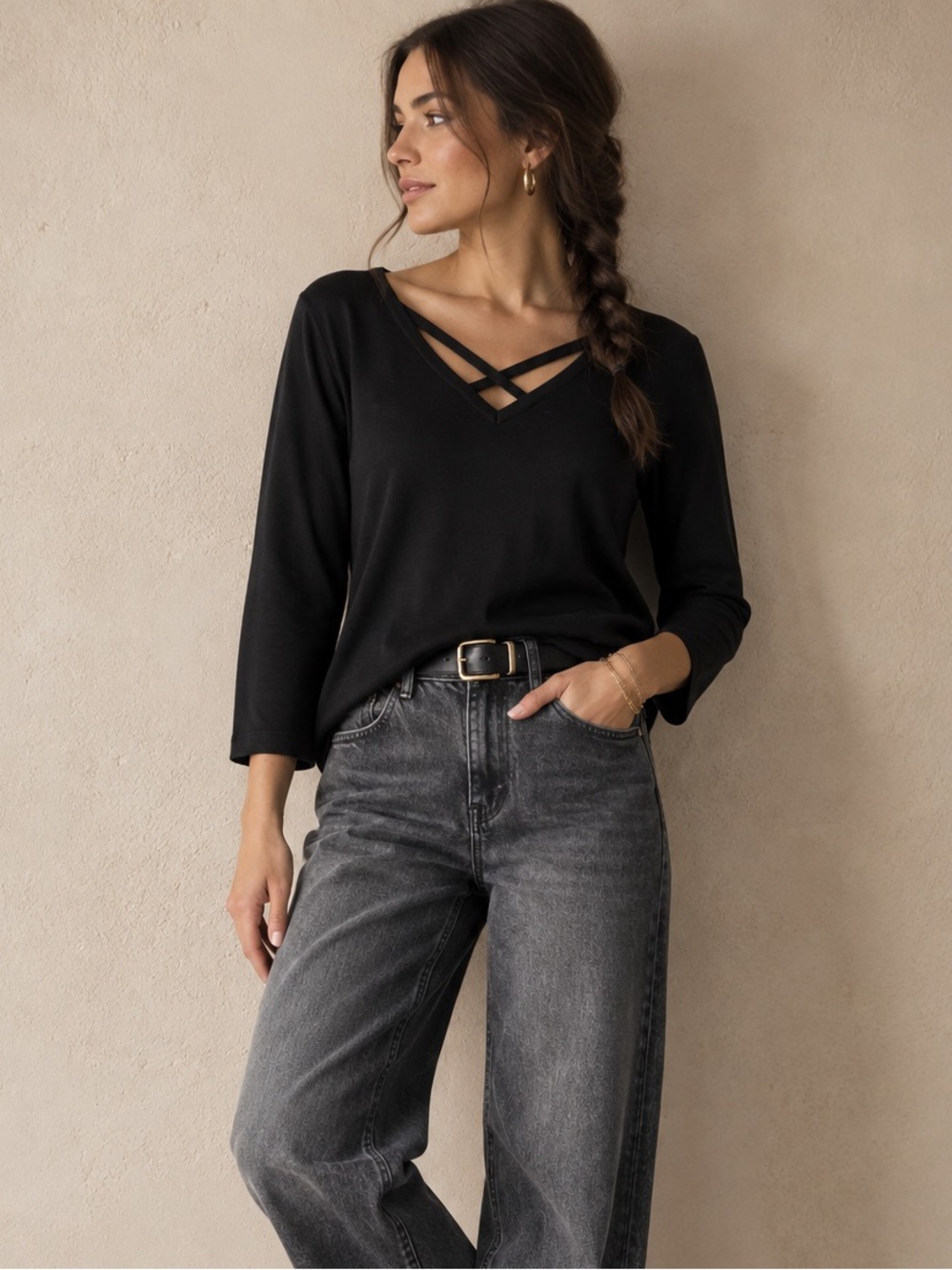 Cable & Gauge Black V-Neck Crisscross Lightweight Sweater